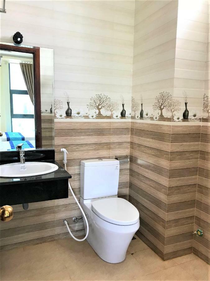 Nhat Tan Hotel Quy Nhon Esterno foto
